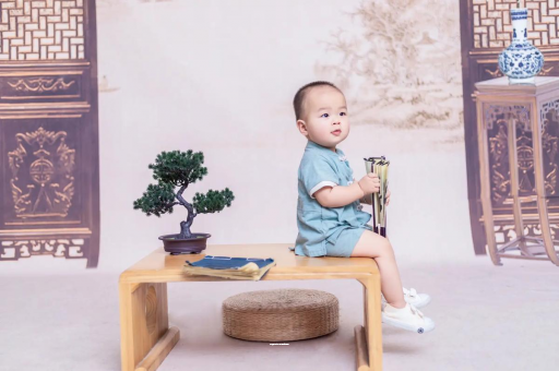 梁山宝宝眼睛肿是什么原因